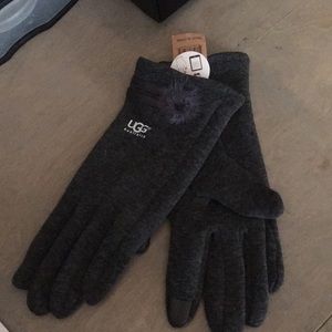 Ugg gloves